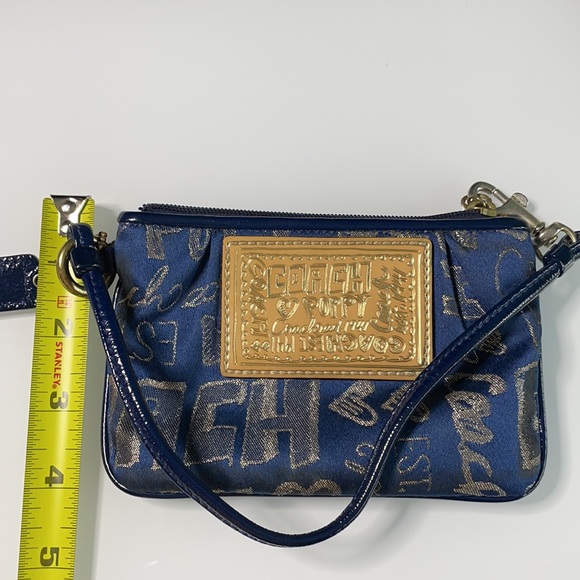 Coach Wristlet - Picture 8 of 8
